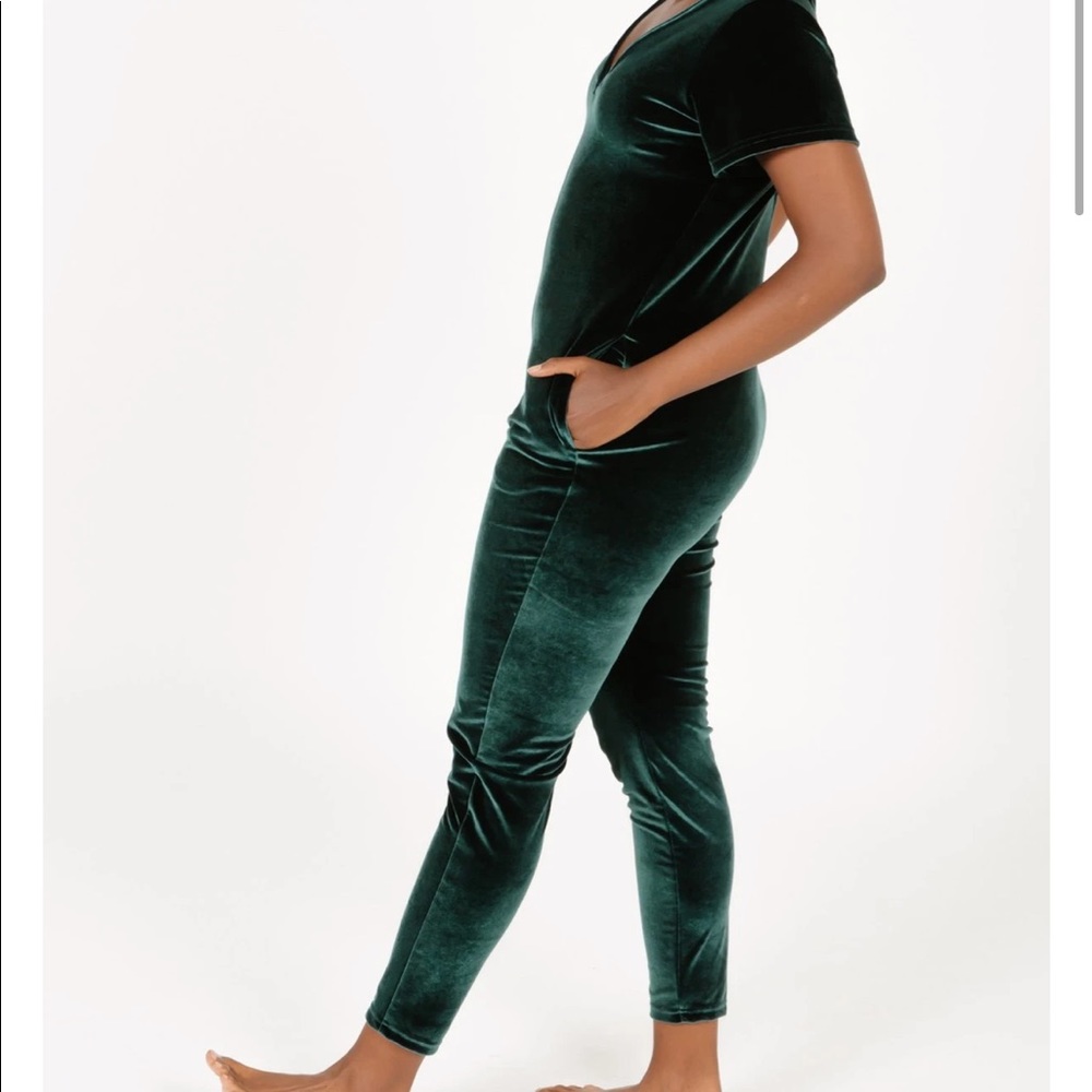 Smash Tess Emerald green velvet romper size Small